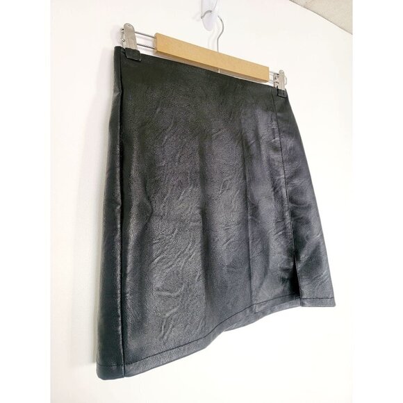 NWT Top Shop Black Faux Leather Split Side Mini Skirt Women's Size 4 - Picture 5 of 9